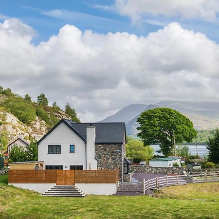Arlyn, Padarn Lake Viewpoint In Snowdonia كارنارفون المظهر الخارجي الصورة