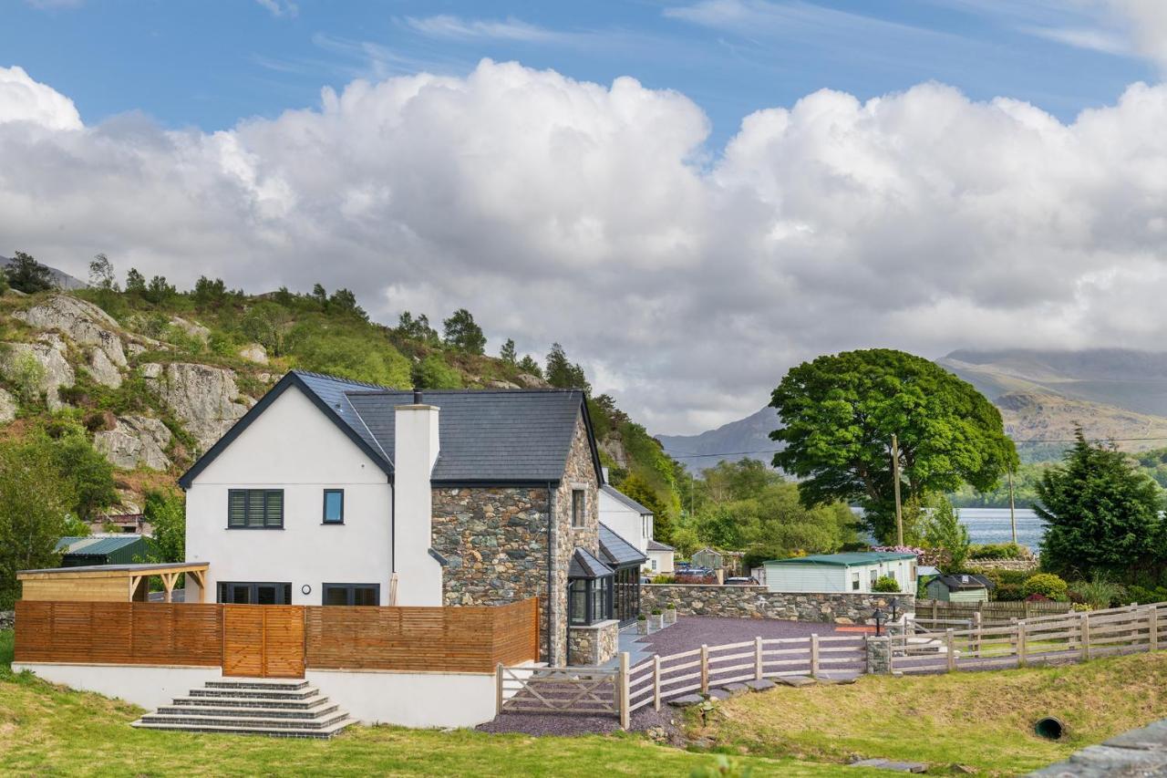 Arlyn, Padarn Lake Viewpoint In Snowdonia كارنارفون المظهر الخارجي الصورة